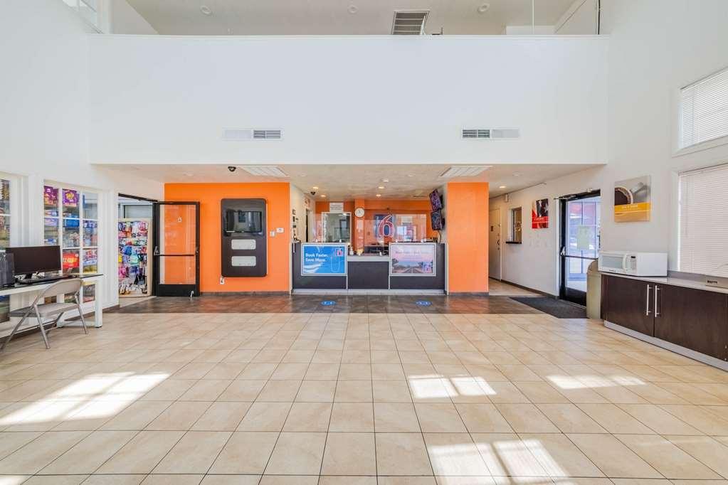 Motel 6 Hemet Interior photo