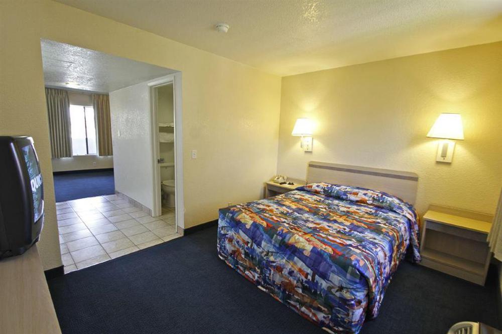 Motel 6 Hemet Room photo