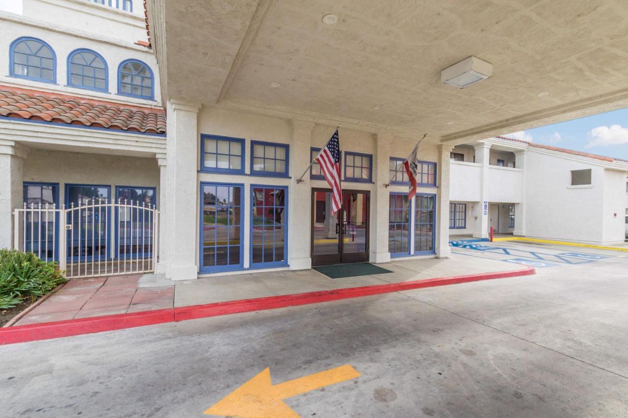 Motel 6 Hemet Exterior photo