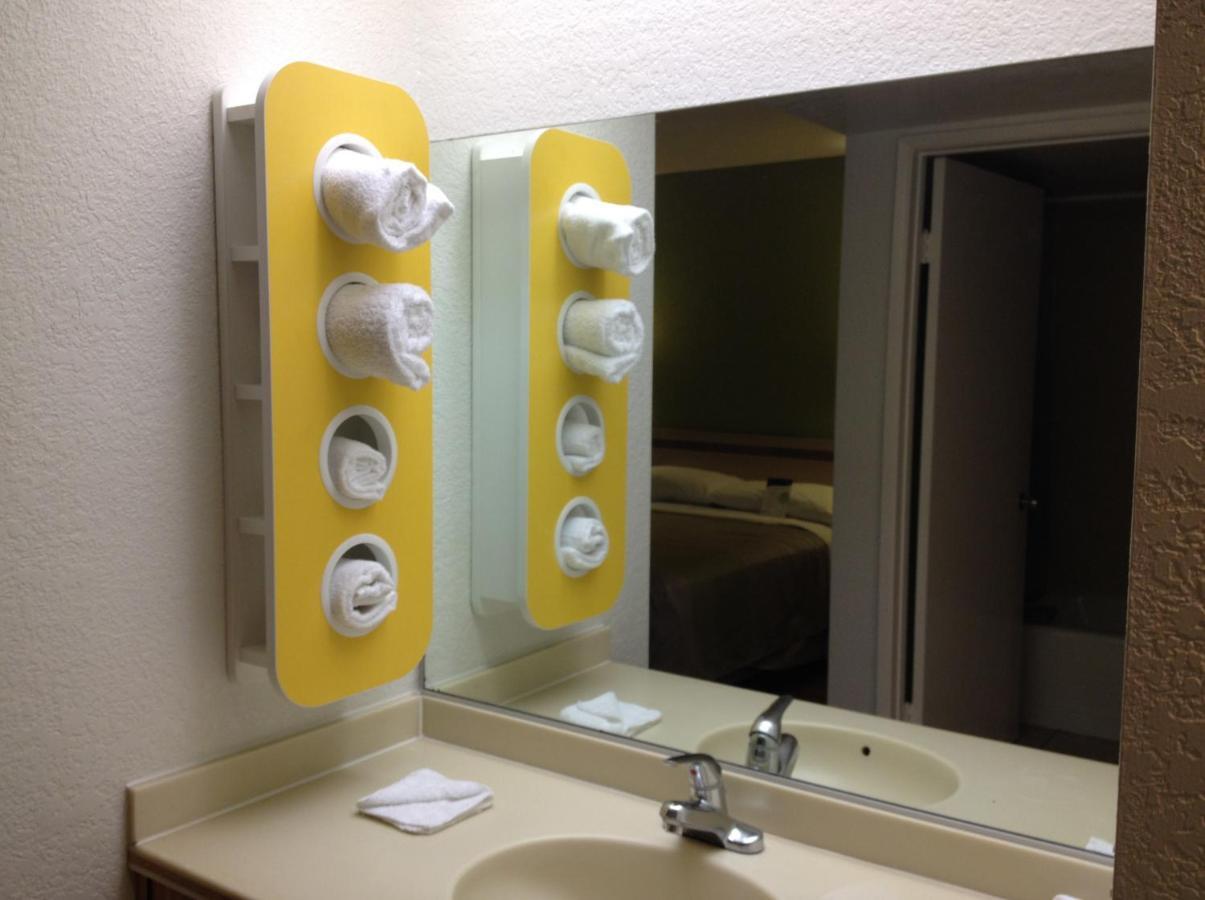 Motel 6 Hemet Room photo