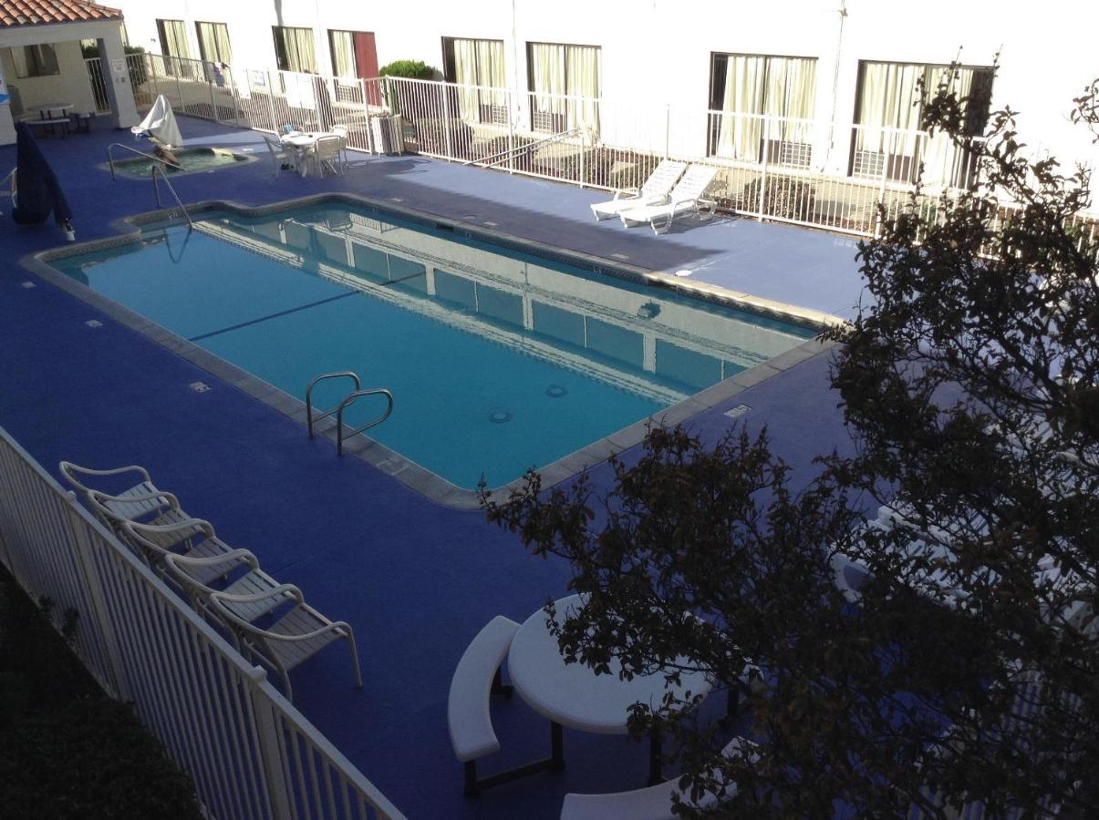 Motel 6 Hemet Exterior photo
